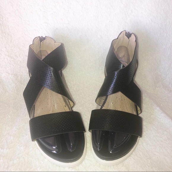 New Comfort 1946 criss-cross sandals. - Picture 4 of 8